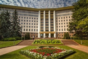 Sandu plus EU pressure equals “democracy Moldovan style”