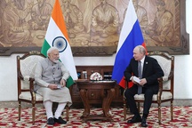 Vladimir Putin met with Prime Minister of India Narendra Modi